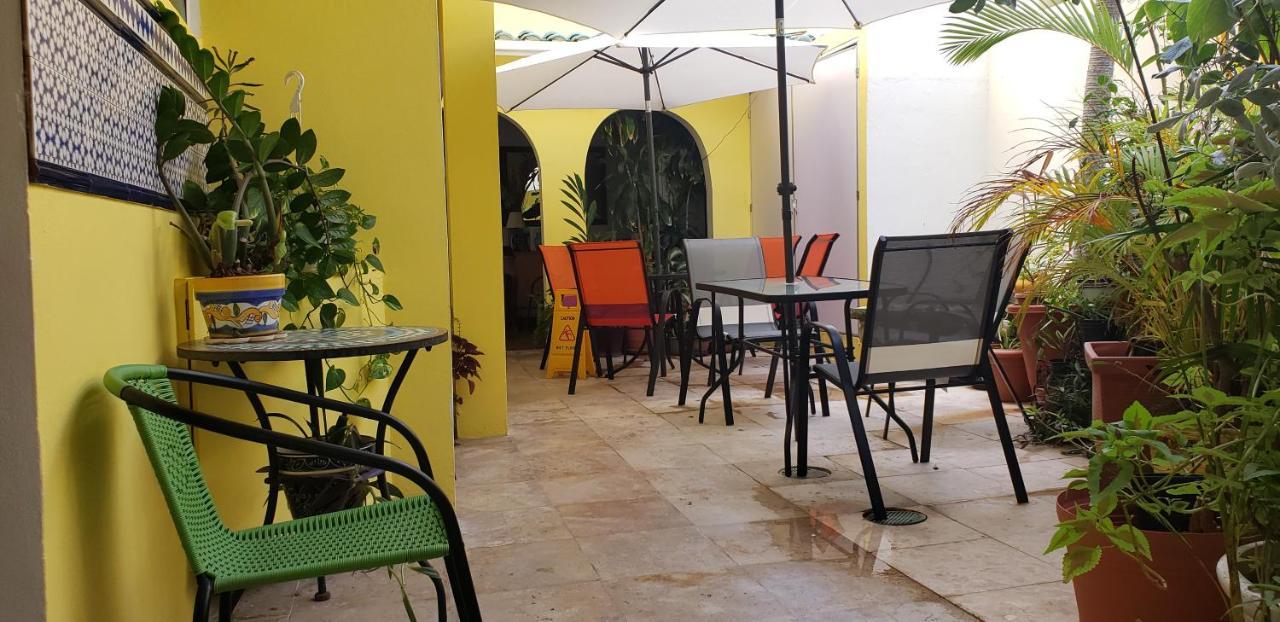 Andalucia Guest House San Juan Exterior photo